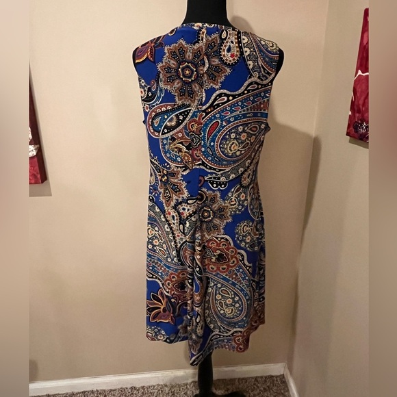 Tommy Hilfiger Dupre Paisley Jersey
Shift Dress, size 10 - Picture 5 of 6